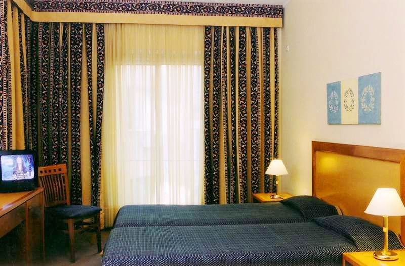 Hotel Achilleas Atina Oda fotoğraf